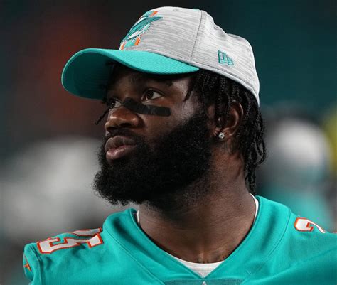 Woman drops lawsuit claiming Dolphins’ star Xavien Howard gave her STD